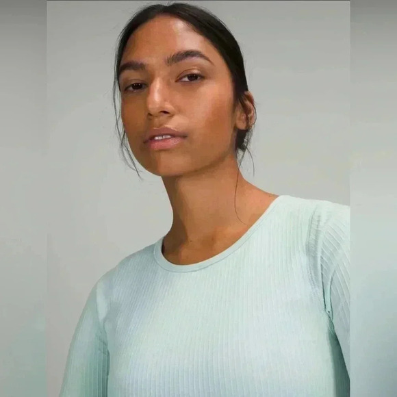 Lululemon Ebb to Street Long Sleeve Top in Delicate Mint Size 6 - Picture 3 of 9